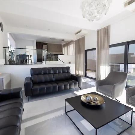 Mulo Nyaraló Zečevo