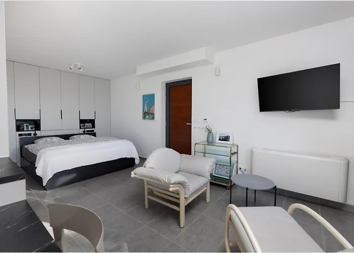 Mulo Nyaraló Zečevo