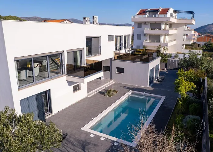 Mulo Nyaraló Zečevo